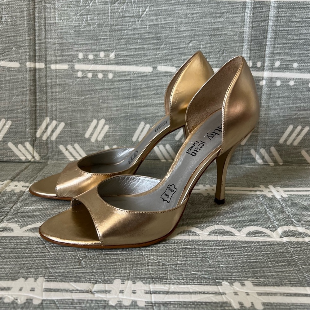 Cathy Jean Metallic Gold Heels, Size 8 - Picture 2 of 9